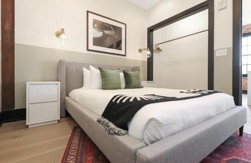 Arts/Warehouse District House | Roami at The Lola Group Friendly #83