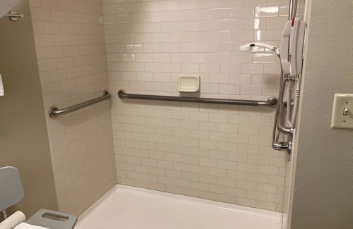 Roanoke Cabin | Roanoke ADA Room | Park View + Resort Amenities