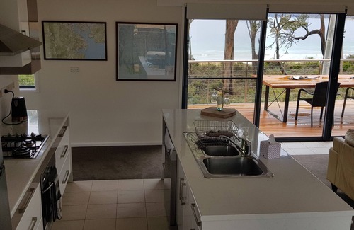 Surveyors Bay House | Roaring Beach Retreat - pet friendly, beachfront