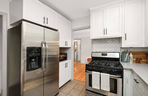 Southwest Minneapolis House | Robbin's Nest | Linden Hills | Walk to Creek Trail