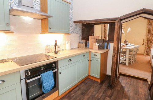 Bakewell Cottage | ROBIN'S NEST, pet friendly, character holiday cottage in Bakewell
