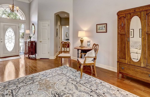 Deercreek House | Robin's Nest Spacious 3-bedroom executive home with an office in Deer Creek