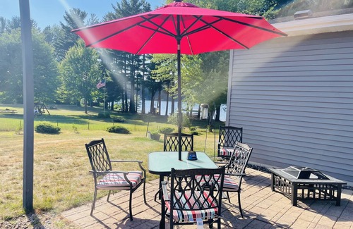 Friendship House | ROBINS NEST FRIENDSHIP LAKEHOUSE RETREAT