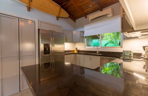 Nosara House | Robins Nest, Walk to Surfing Beach