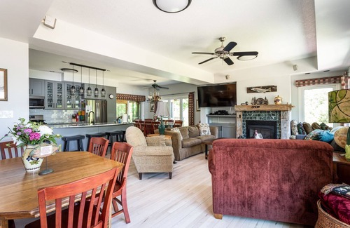 Northport House | ROBY’S RETREAT - Immaculate 9 BR Beachfront Home on Grand Traverse Bay Sleeps 20
