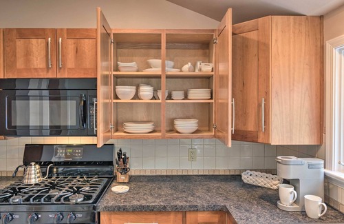 North Greece House | Rochester House w/Fire Pit, Grill & Patio!