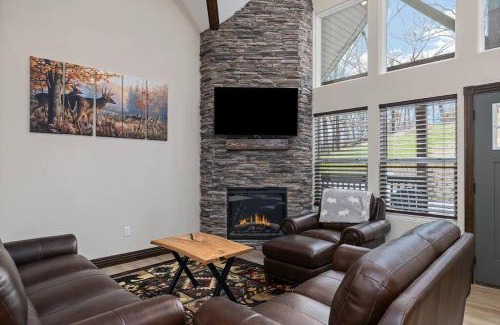 Indian Point House | Rock and Timber Lodge