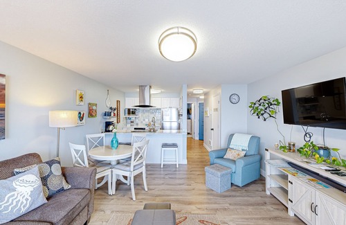 Rockaway Beach Condo | Rock Creek Inn condo on beach with ocean-view balcony - walk to shops & dining