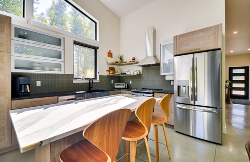 Red Lodge Cabin | Rock Creek Retreat: Creekside Cabin Near Red Lodge