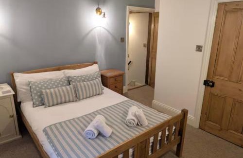 Alton House | Rock View Cottage, 2 bedrooms near Alton Towers