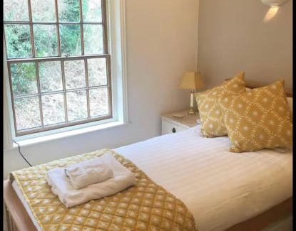 Alton House | Rock View Cottage, 2 bedrooms near Alton Towers