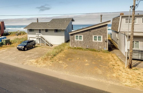 Rockaway Beach Condo | Rockaway Beach Vacation Rental Near Beach Access!