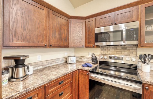 Rockerville Condo | Rockerville Gold Town Lodging #11-This one-bedroom condo is your perfect home base for adventure and relaxation. Just minutes from Mount Rushmore, Crazy Horse Memorial, Custer State Park, Sturgis, and the Badlands.