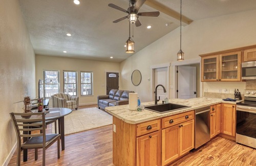 Rockerville Condo | Rockerville Gold Town Lodging #14-"Gold Rush Charm Meets Modern Comfort – Stay in Style!"