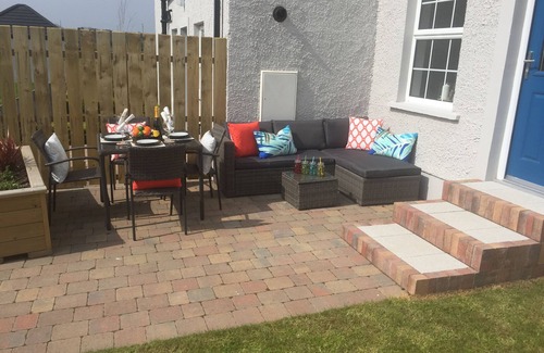 Portrush House | “Rockhaven” West Strand Beach Portrush With Parking - 3 Bedroom+3 Bathroom House