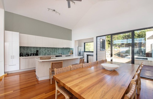 Mount Martha House | Rockleigh Bay - Gas Heated Spa and Solar Heated Pool