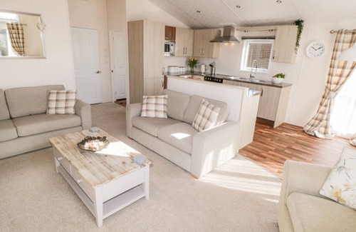 Runswick Bay Cottage | ROCKPOOL RETREAT, pet friendly, luxury holiday cottage in Hinderwell