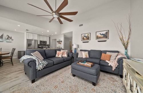 Harbor Oaks Apartment | Rockport, TX - Canoe Lake Casita
