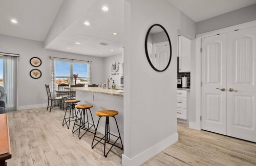 Harbor Oaks Apartment | Rockport, TX - Canoe Lake Casita