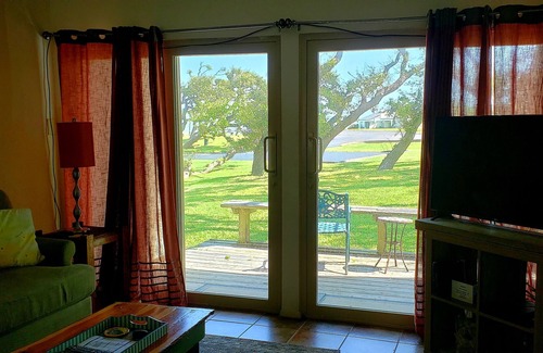 Sailhouse Condo | Rockport, TX - Waterfront Retreat, 2 BDRM 2 Bath