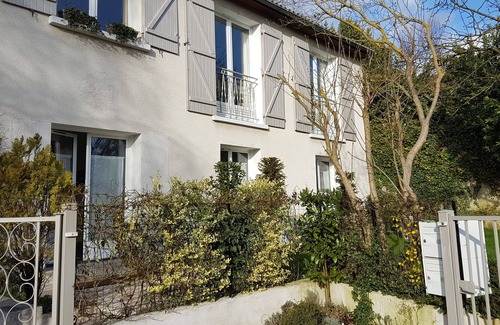Conflans-Sainte-Honorine House | Rocks of the banks of the Seine
