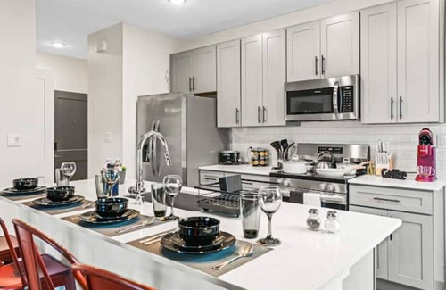 Old East Dallas Apartment | Rockstar - 2 Bed 1BR Prime Central Location