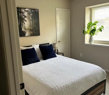 Elmo House | Rockwall Harbor Retreat