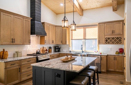 Piney Creek House | Rocky Creek Retreat - Private home with river access