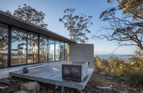 Rocky Hills House | Rocky Hills Retreat - located at Swansea Tasmania