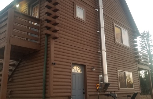 Indian Mountain Cabin | Rocky Mountain Family Friendly cabin with VIEWS that will take you breath away!