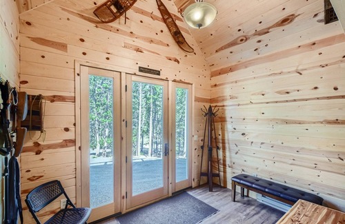 Rollinsville House | Rocky Mountain Retreat - Hot Tub and EPIC views!