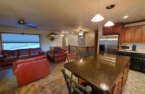 Garfield House | ROCKY RIDGE - Lakefront 5 bdrms, 4 baths, lake views and easy walk to the water!