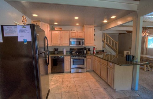 Montgomery Estates House | Rocky Top Retreat 4 Bedroom Home by RedAwning
