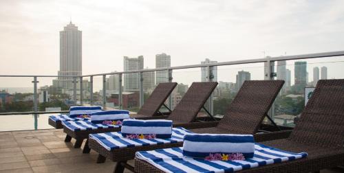 Kollupitiya Apartment | Rococo Residence