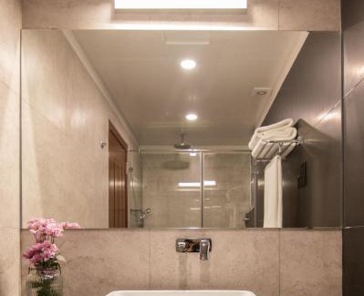 Kollupitiya Apartment | Rococo Residence