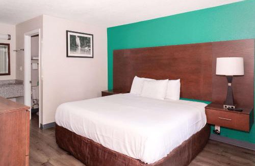 Augusta Hotel | Rodeway Inn Augusta North Washington Road