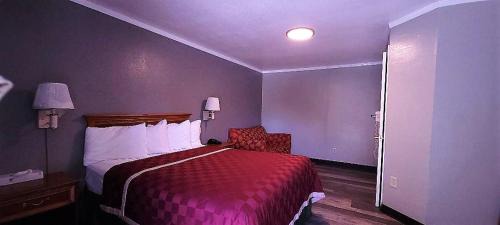 Chico Hotel | Rodeway Inn Chico University Area
