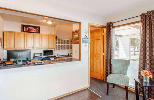 Coeur d'Alene Hotel | Rodeway Inn Coeur d'Alene