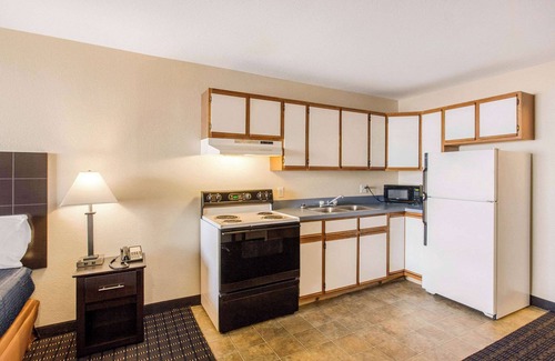 Coeur d'Alene Hotel | Rodeway Inn Coeur d'Alene