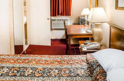 Dillsburg Hotel | Rodeway Inn Dillsburg