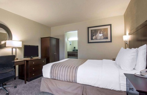 Westlake South Hotel | Rodeway Inn Los Angeles Convention Center