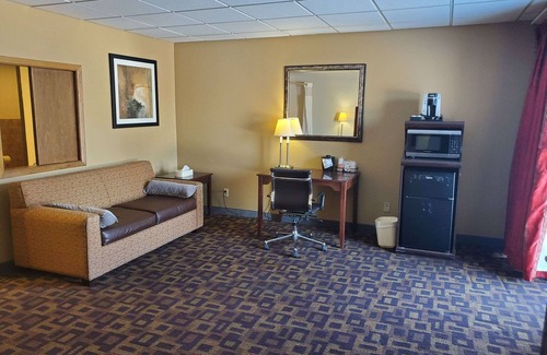 McPherson Hotel | Rodeway Inn McPherson East