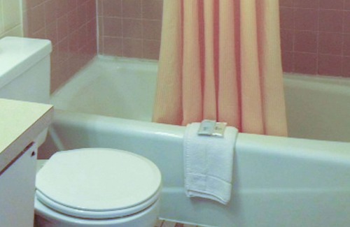 Manchester Hotel | Rodeway Inn