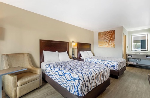 Orange Park Hotel | Rodeway Inn