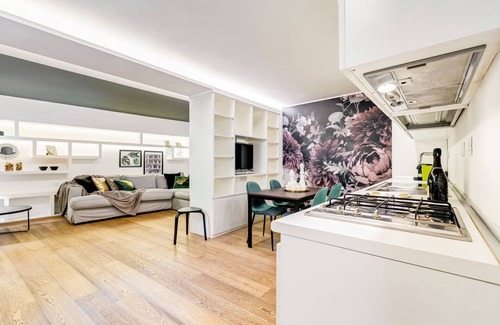 Rione III Colonna Villa | Roe Residence - Two Bedroom Villa, Sleeps 6