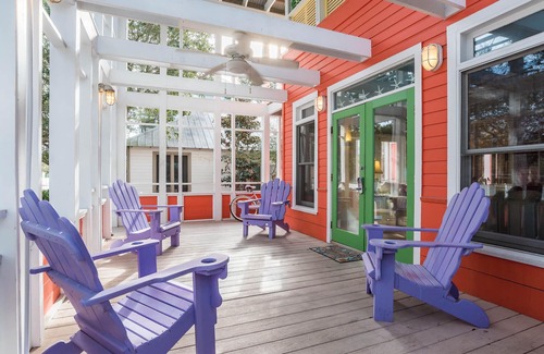 Seaside House | 'Roger's Lighthouse' in the Heart of Seaside. Bikes included.