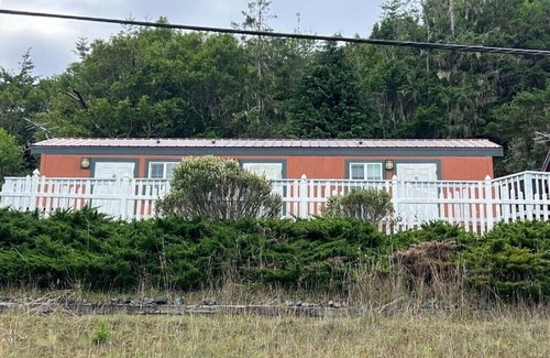Gold Beach Resort | Rogue River Landing #31B