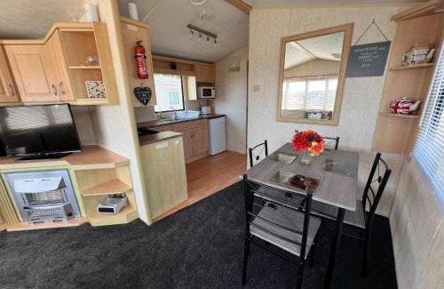 Colchester Apartment | Rohannah A&C Ultimate Caravan Retreat