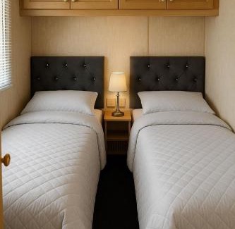 Colchester Apartment | Rohannah A&C Ultimate Caravan Retreat