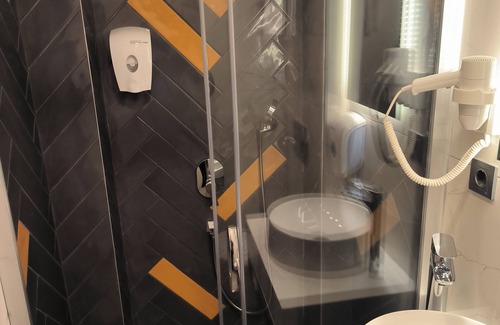Bayraklı Hotel | Roi Hotel Izmir
